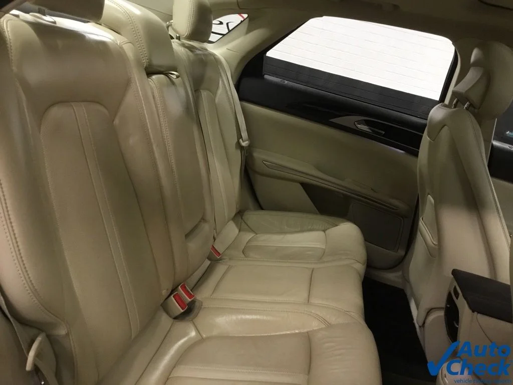 Used 2015 Silver Lincoln Base image 32