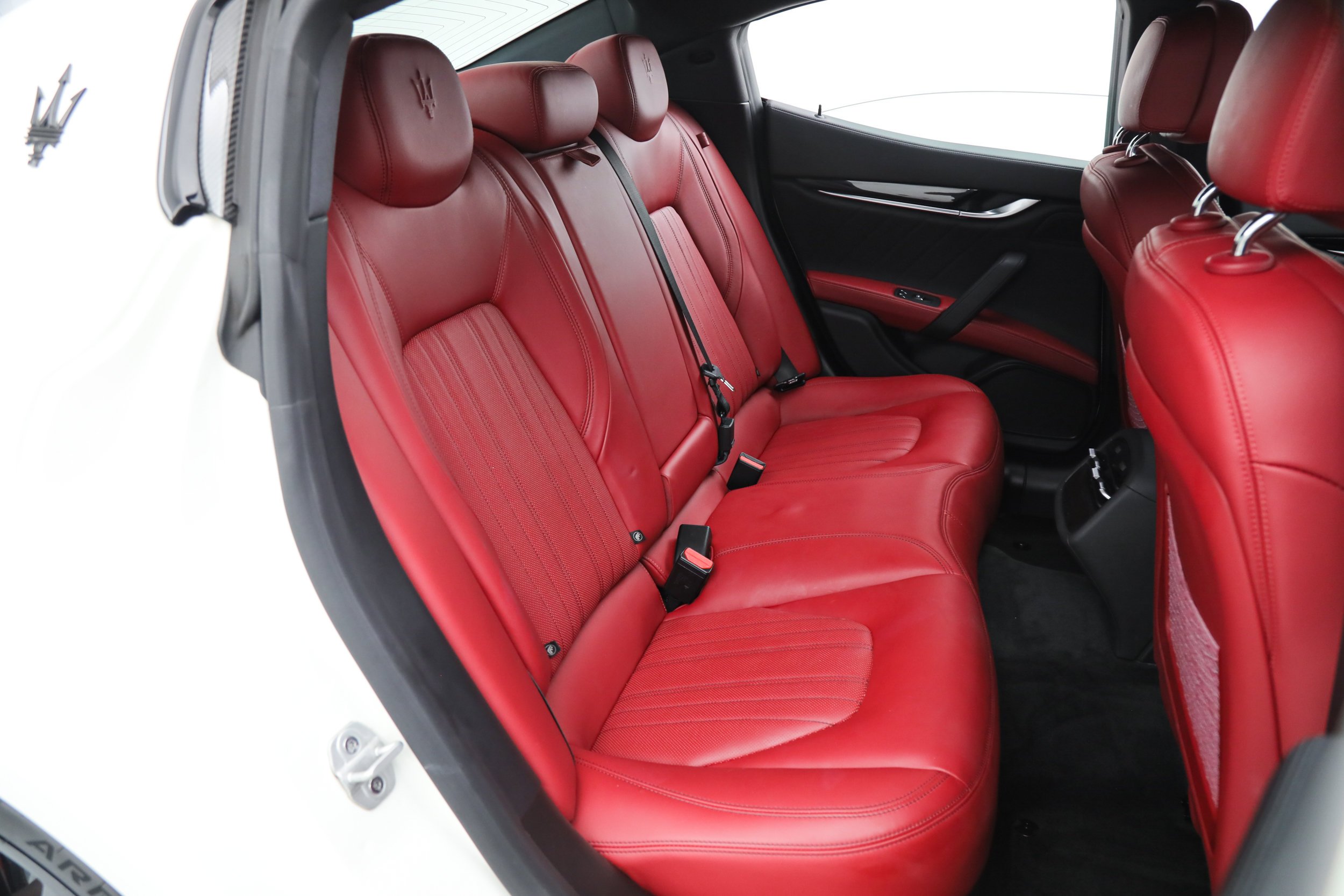 Used 2023 White Maserati Modena image 13