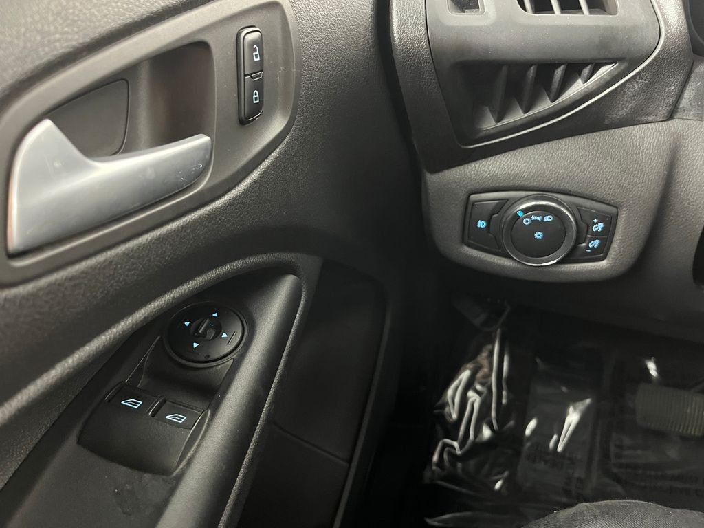 Used 2014 White Ford XLT image 22