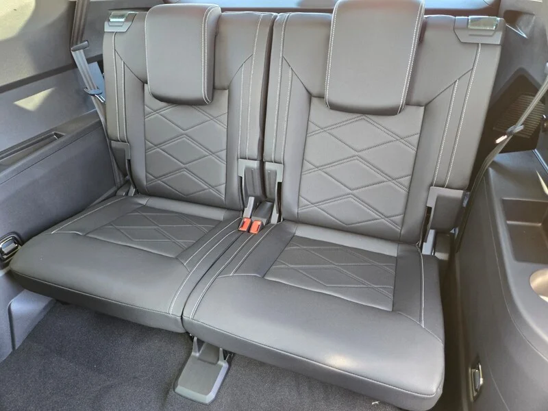 New 2026 Green Volkswagen 2.0T SE w/Technology image 8