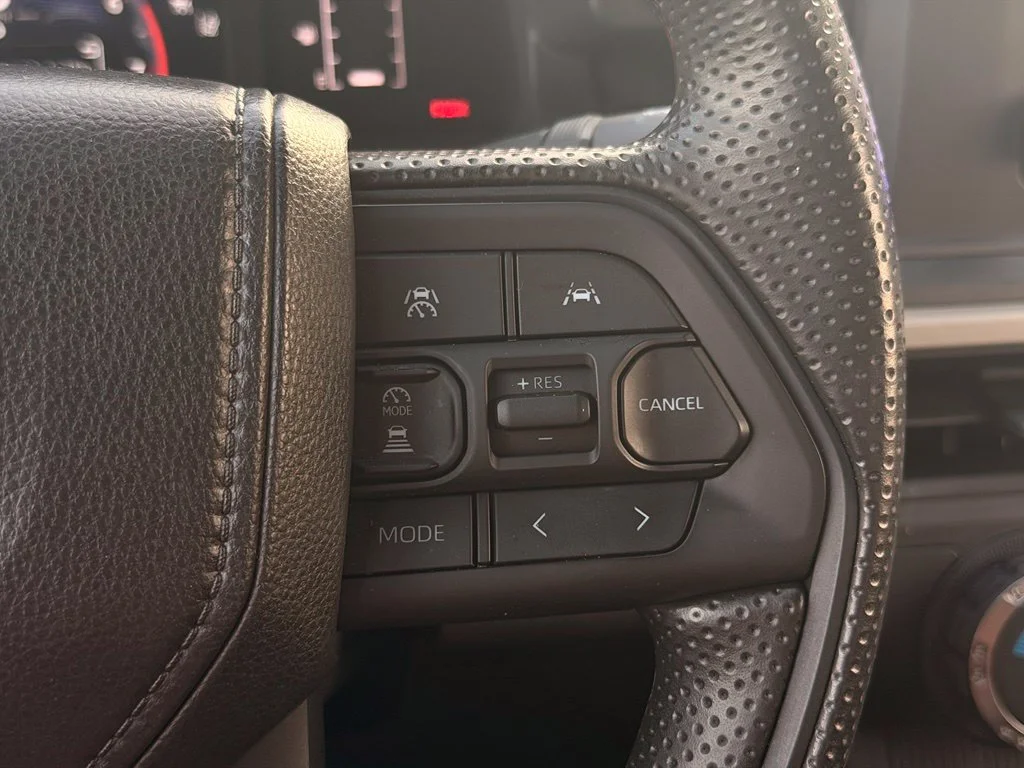 Used 2024  Toyota SR image 23