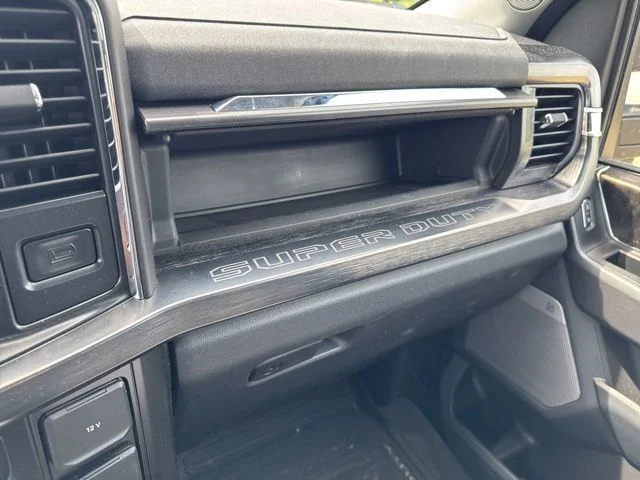 Used 2025 Gray Ford Lariat image 28
