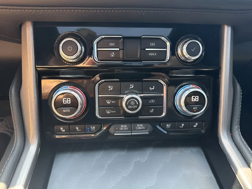 Used 2024 Sterling Metallic GMC Denali image 19