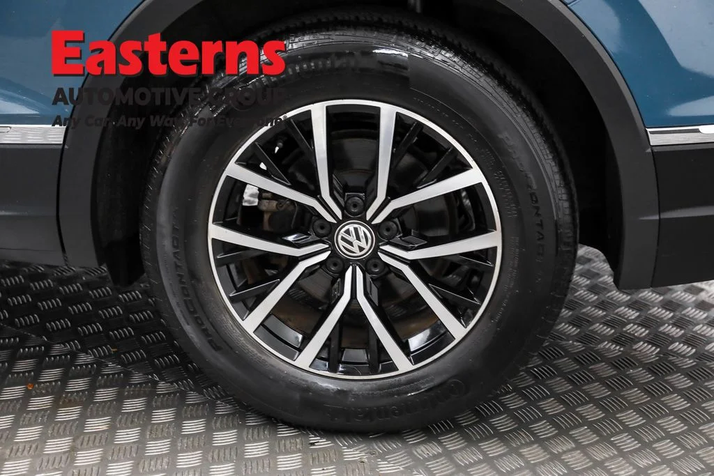 Used 2021 Blue Volkswagen 2.0T SE image 31