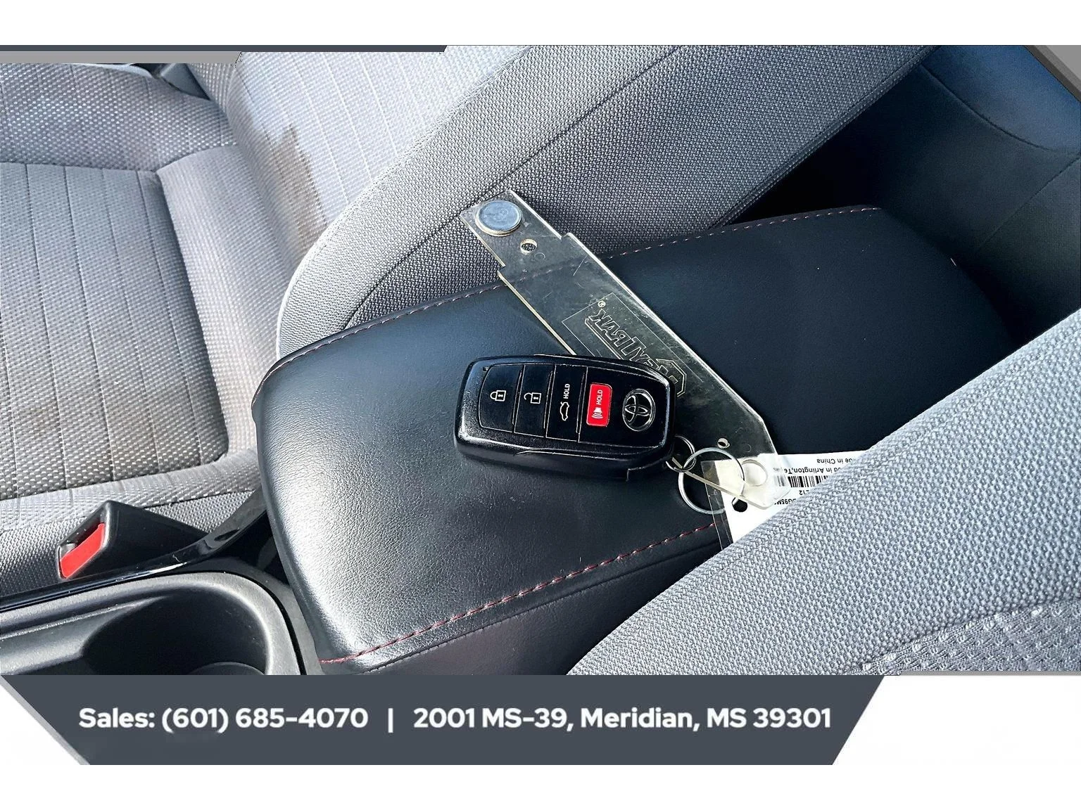 Used 2025 Classic Silver Metallic Toyota SE image 9