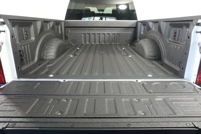 New 2026 Oxford White Ford F-250® XLT image 31