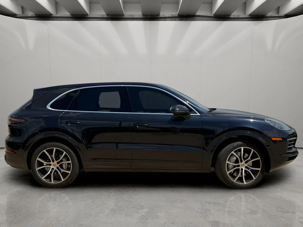 Used 2020 Moonlight Blue Metallic Porsche S image 7