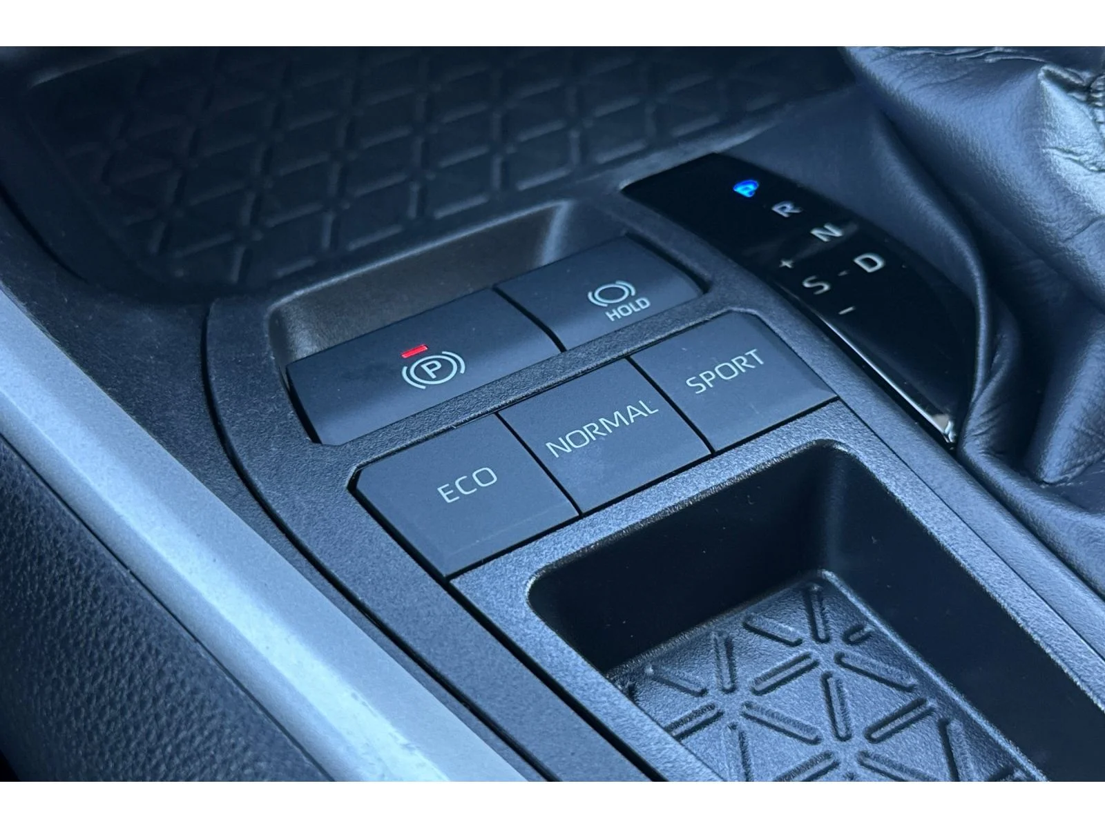 Used 2023 Magnetic Gray Metallic Toyota XLE Premium image 32