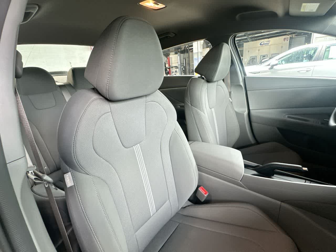 Certified Used 2025 Amazon Gray Hyundai SE image 27