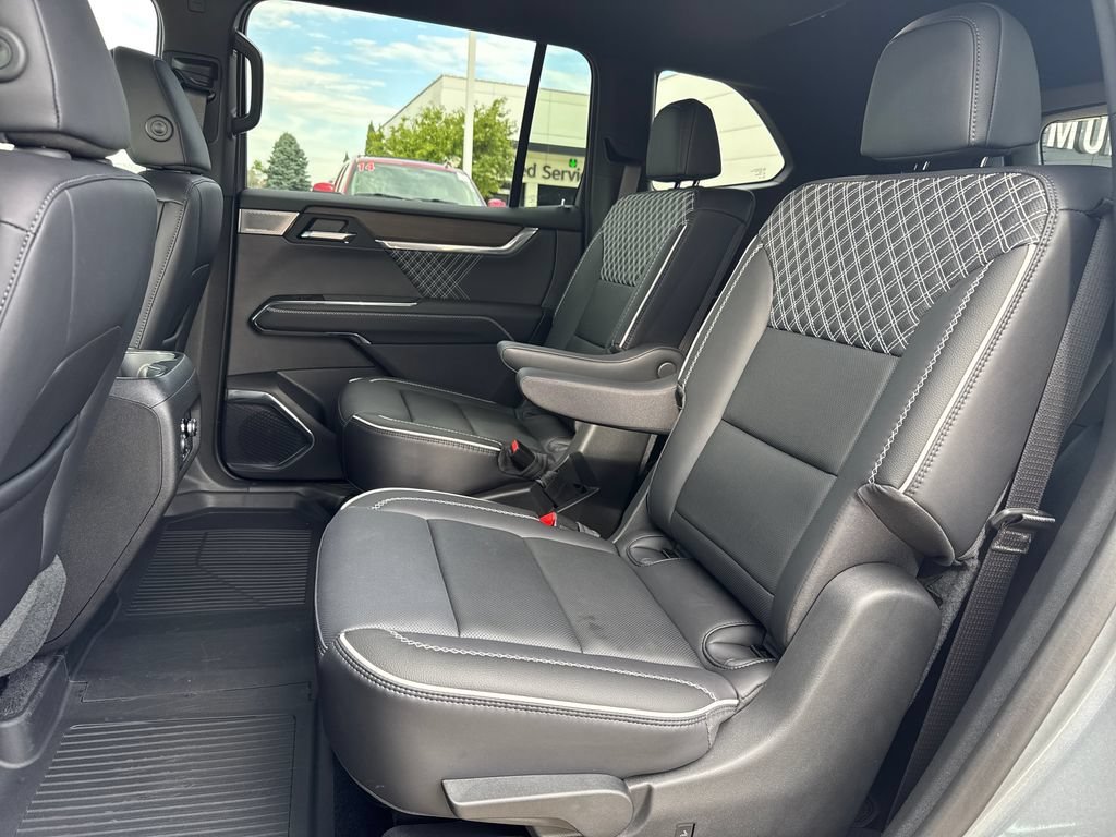 2025 GMC Acadia Denali - Photo 37