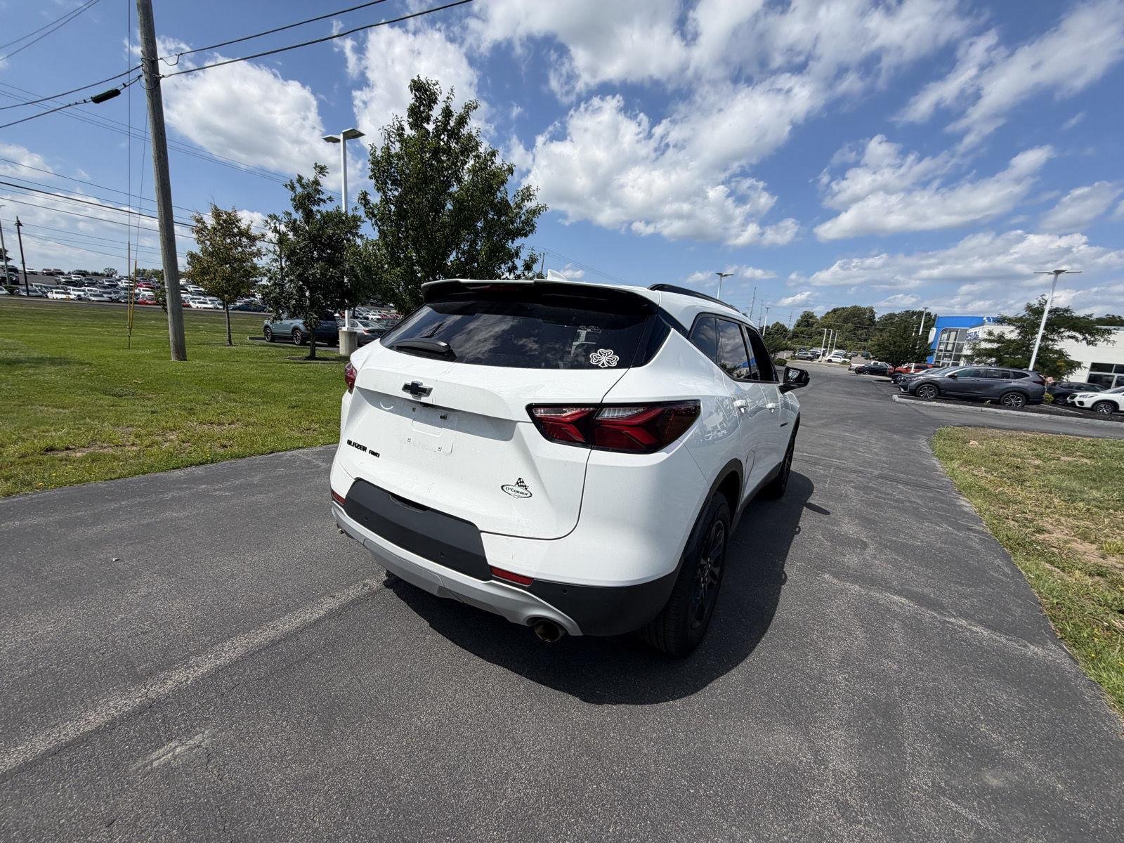 Used 2021 Summit White Chevrolet LT image 10