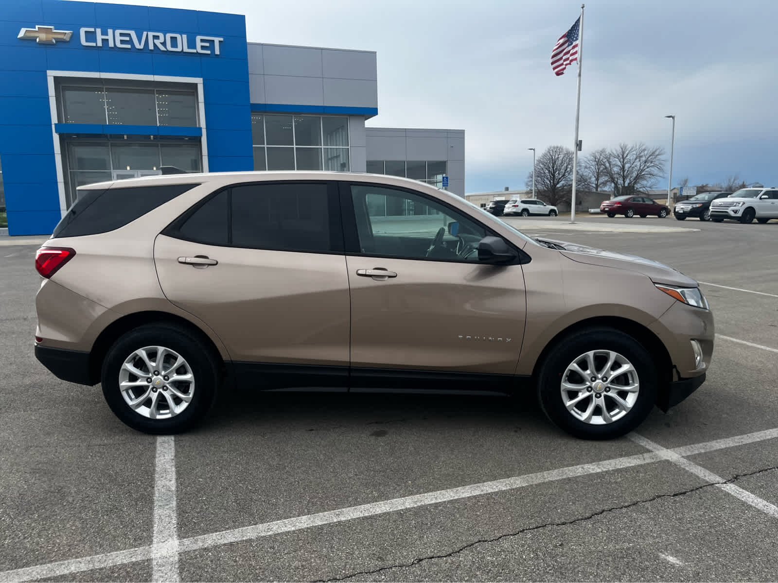 Used 2019 Chevrolet Equinox LS with VIN 2GNAXSEV4K6178088 for sale in Spring Valley, Minnesota