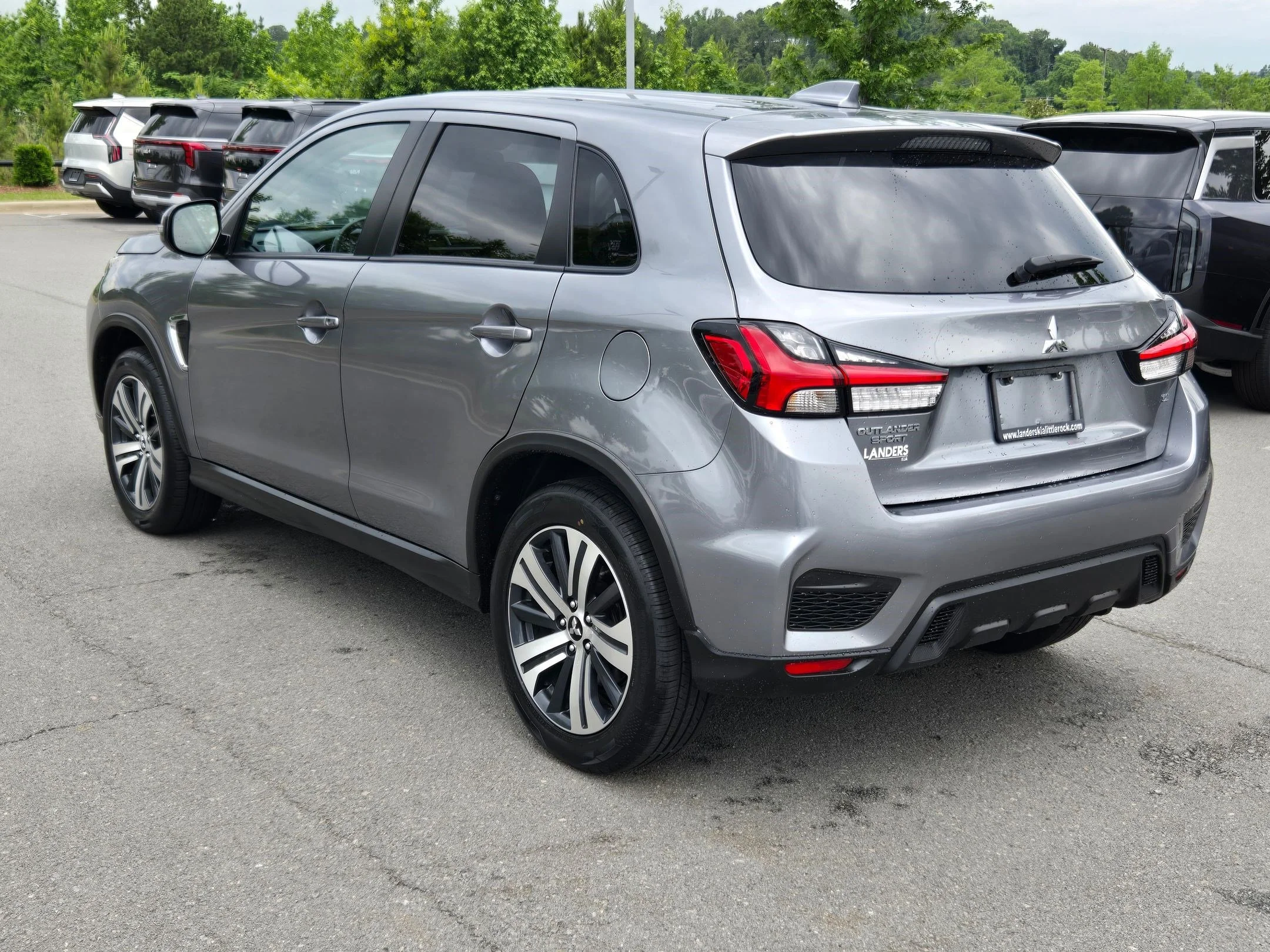 Used 2024  Mitsubishi SE image 5