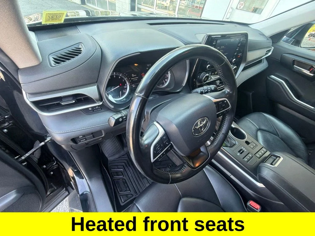 Used 2022 Black Toyota XLE image 18
