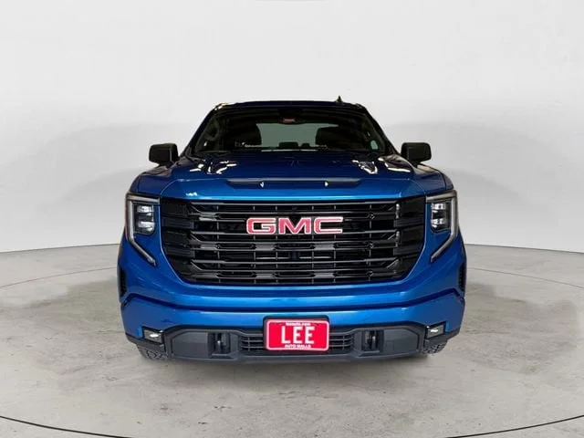Used 2023 Dynamic Blue Metallic GMC Elevation image 9