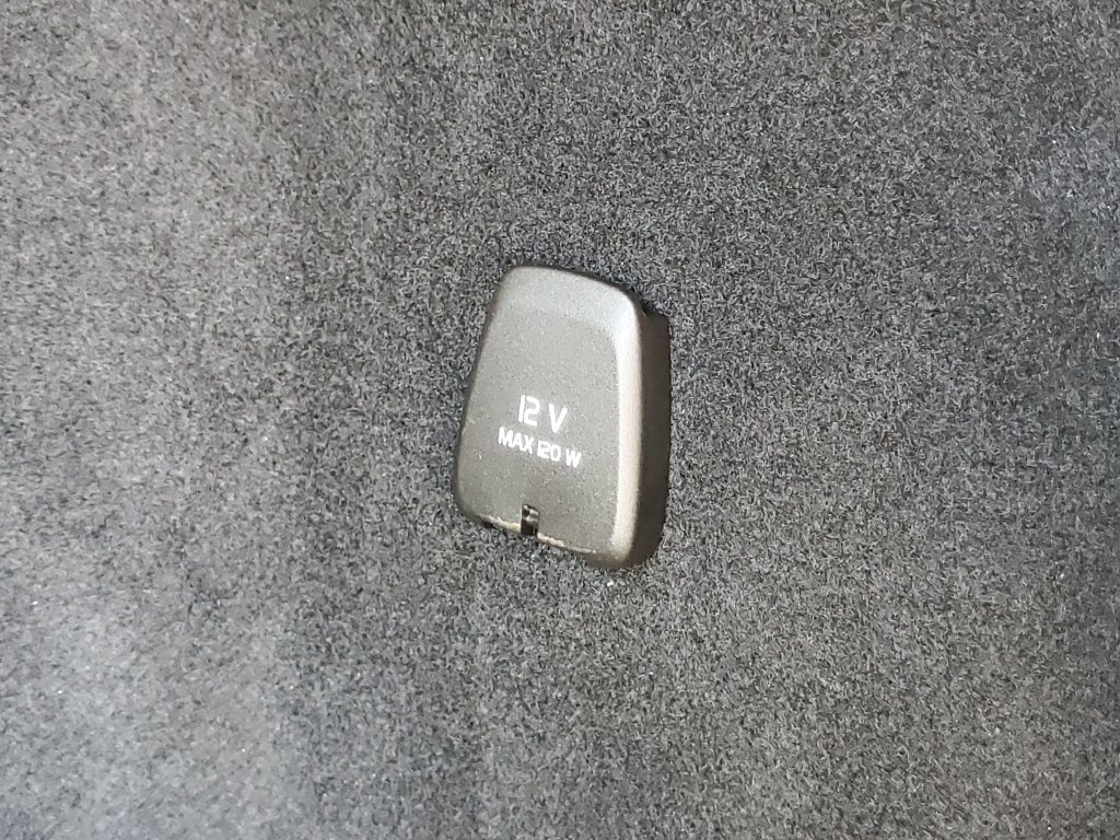 Used 2020  Volvo T5 image 9