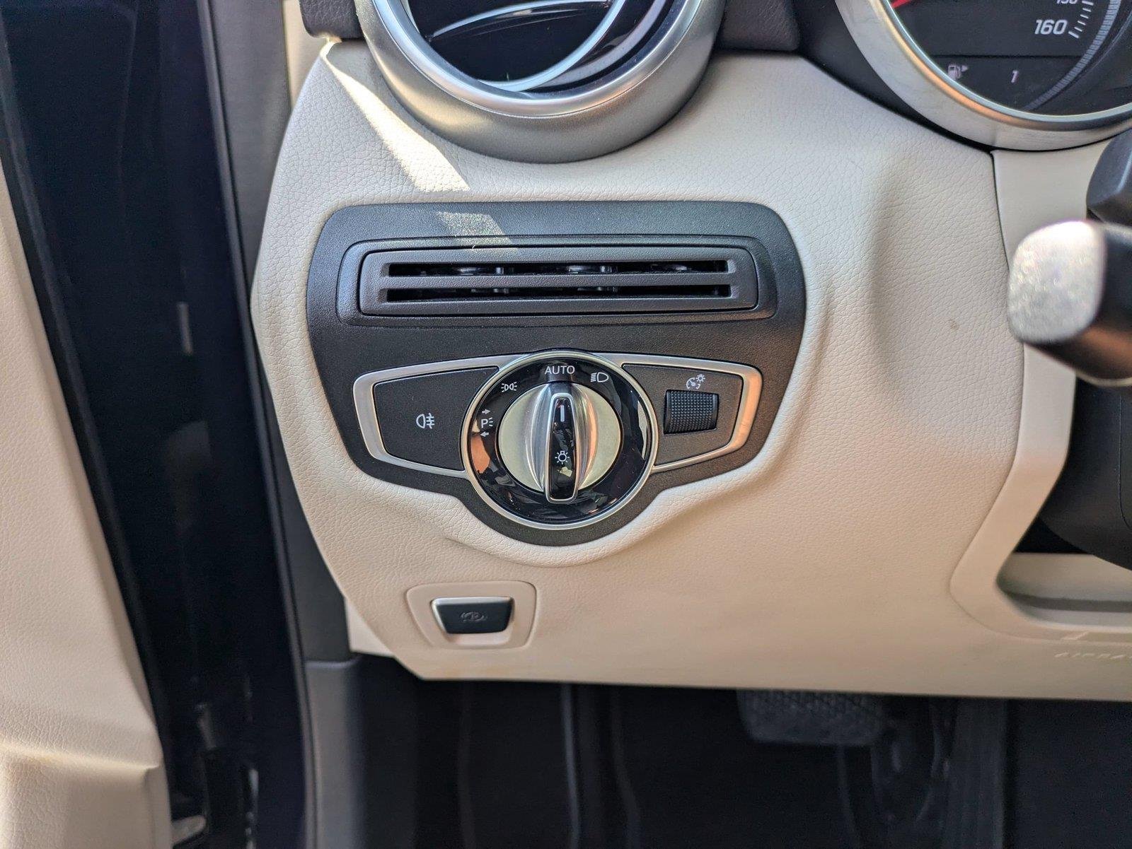 Used 2016 Lunar Blue Metallic Mercedes-Benz GLC 300 image 15