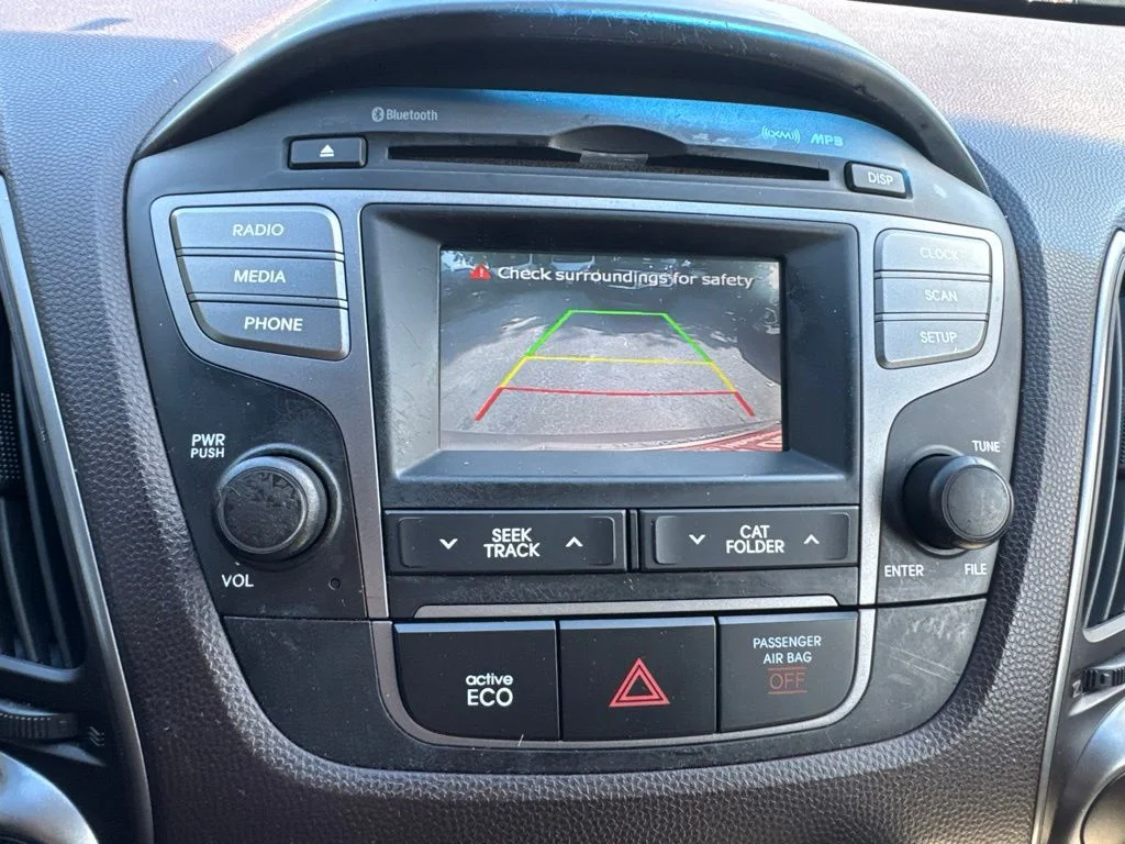 Used 2014 Brown Hyundai SE image 16