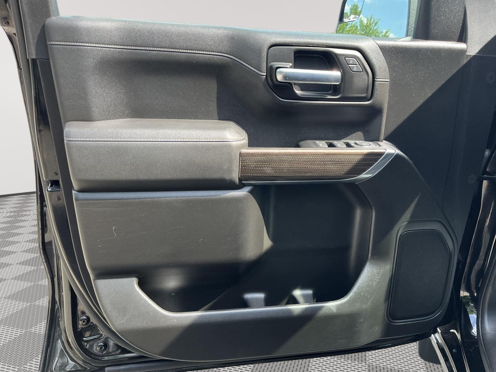 Used 2022 Black Chevrolet LT image 20
