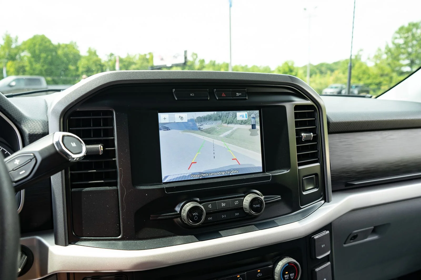 Used 2023  Ford XLT image 24