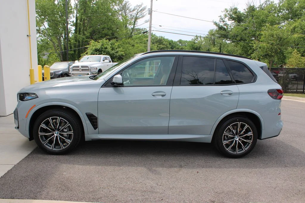 New 2026 Brooklyn Grey Metallic BMW xDrive40i image 10