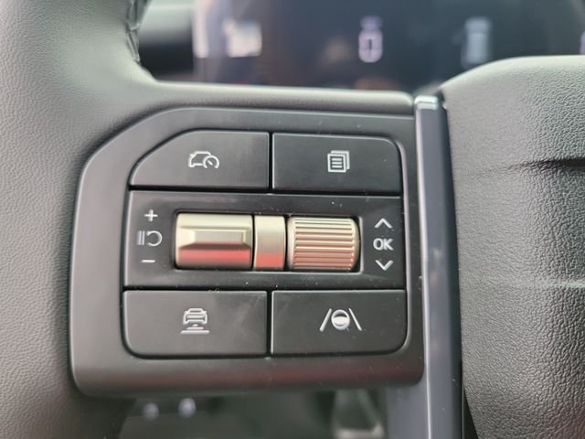 New 2027 White Pearl Kia S image 25