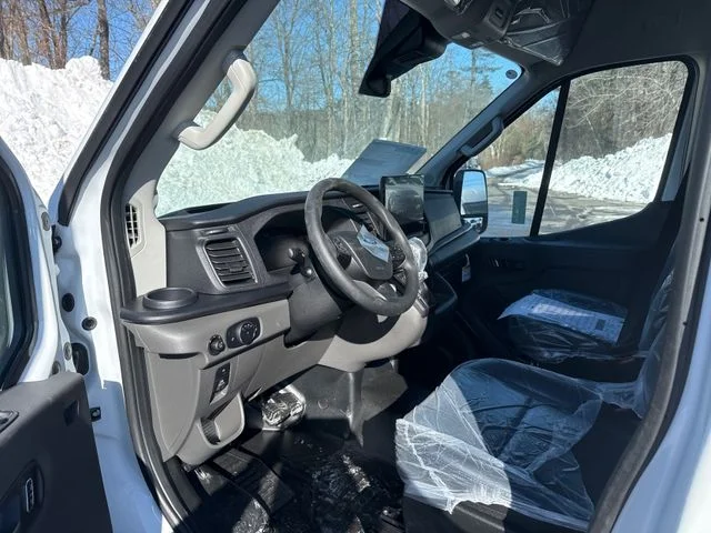 New 2026 Oxford White Ford Cargo Van image 11