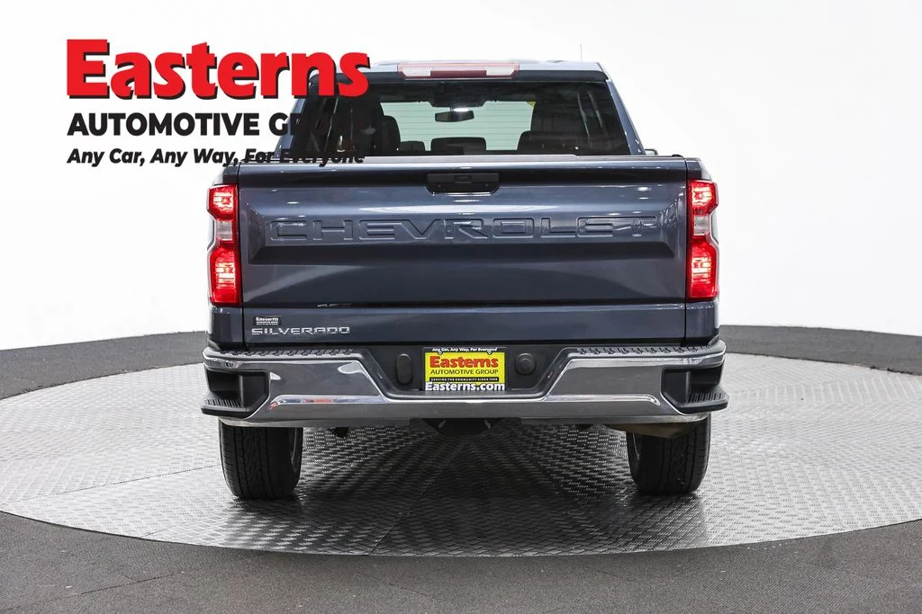 Used 2020 Gray Chevrolet LT image 5