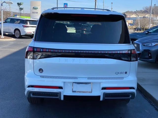 2025 INFINITI QX80 Sensory 4WD - Photo 27