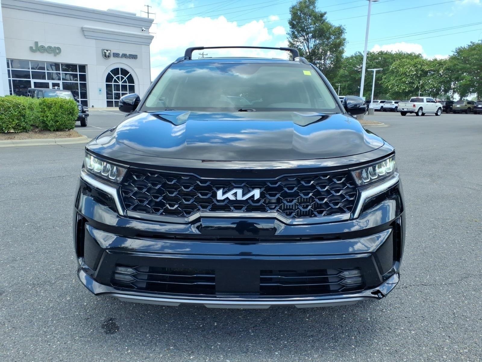 Used 2023 Ebony Black Kia EX image 7