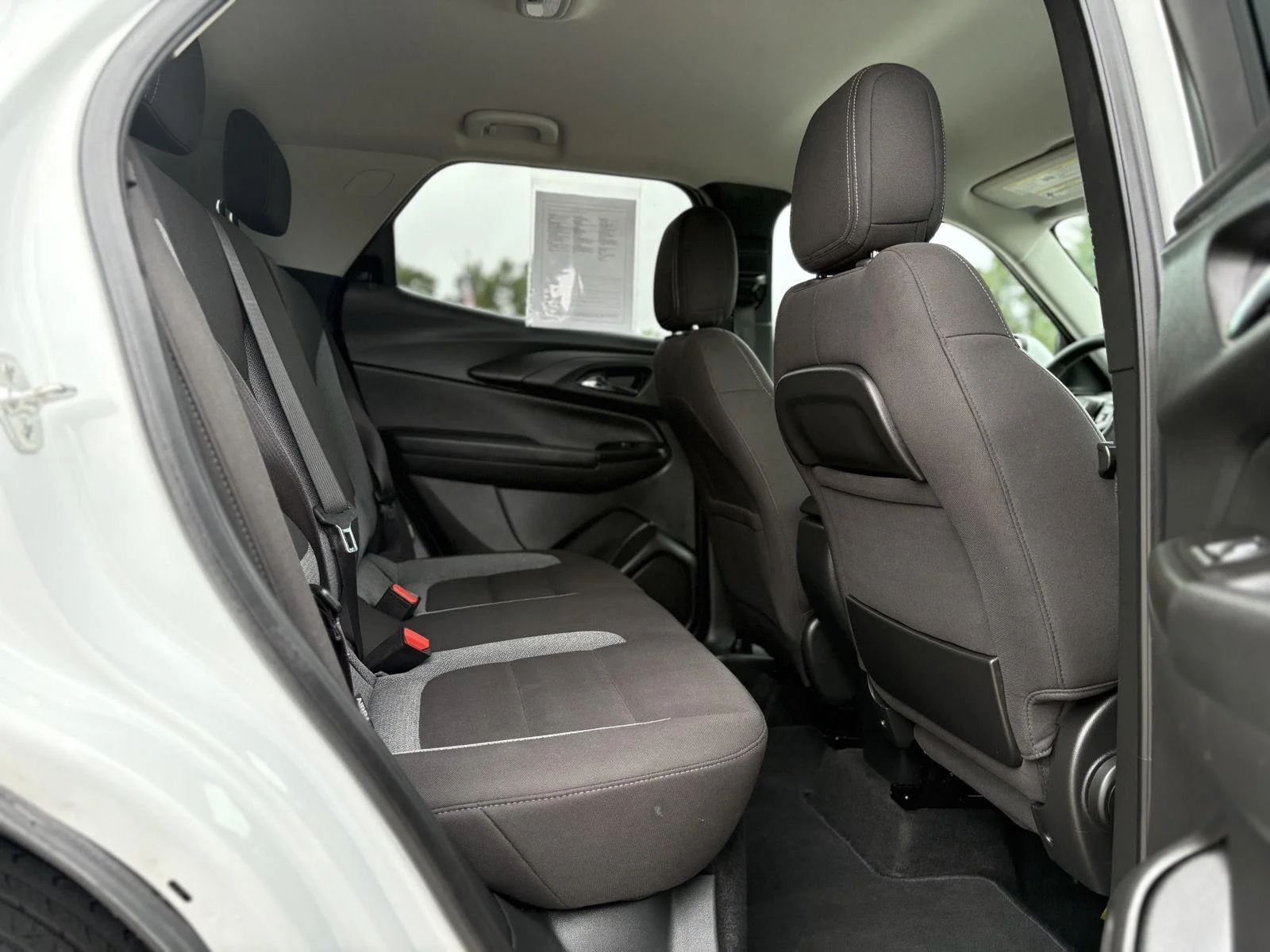 Used 2025 Summit White Chevrolet LT image 14