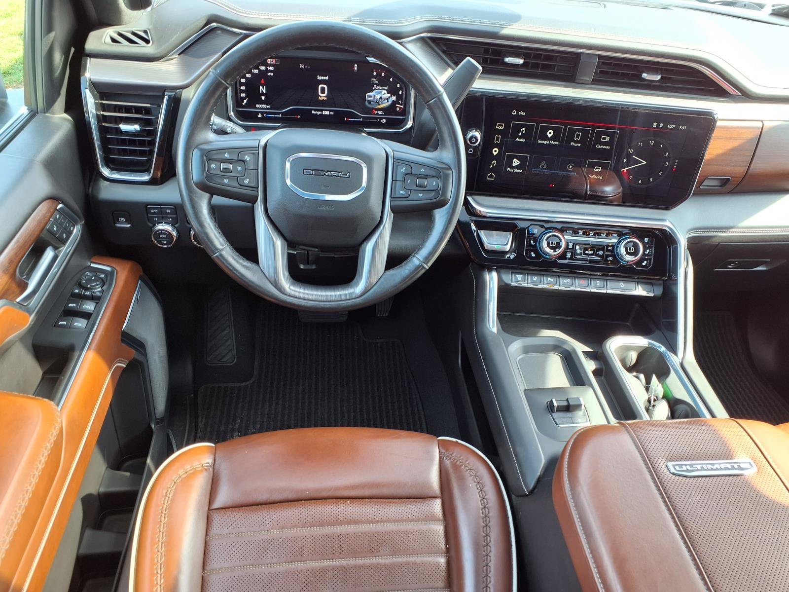 Used 2024 White Frost Tricoat GMC Denali Ultimate image 7