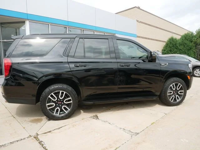 2022 GMC Yukon AT4 - Photo 8
