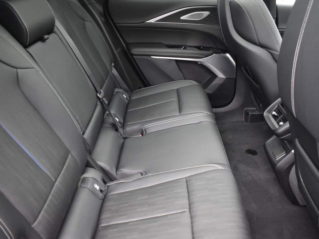 2024 CADILLAC LYRIQ - Image 29