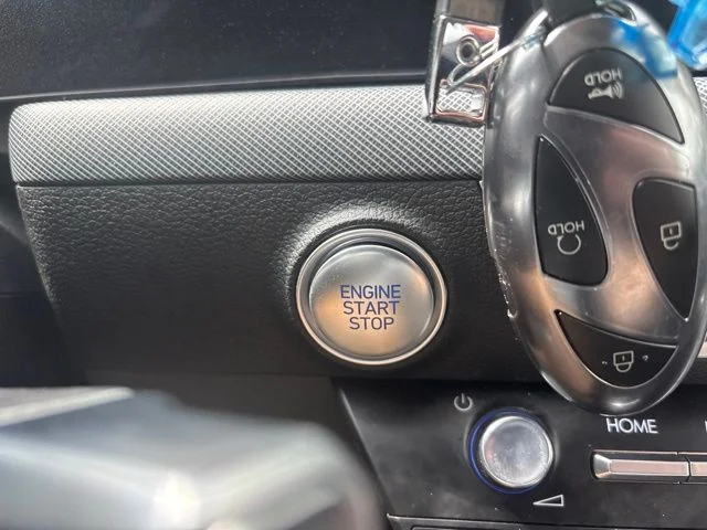 Used 2026 Silver Hyundai Blue image 21