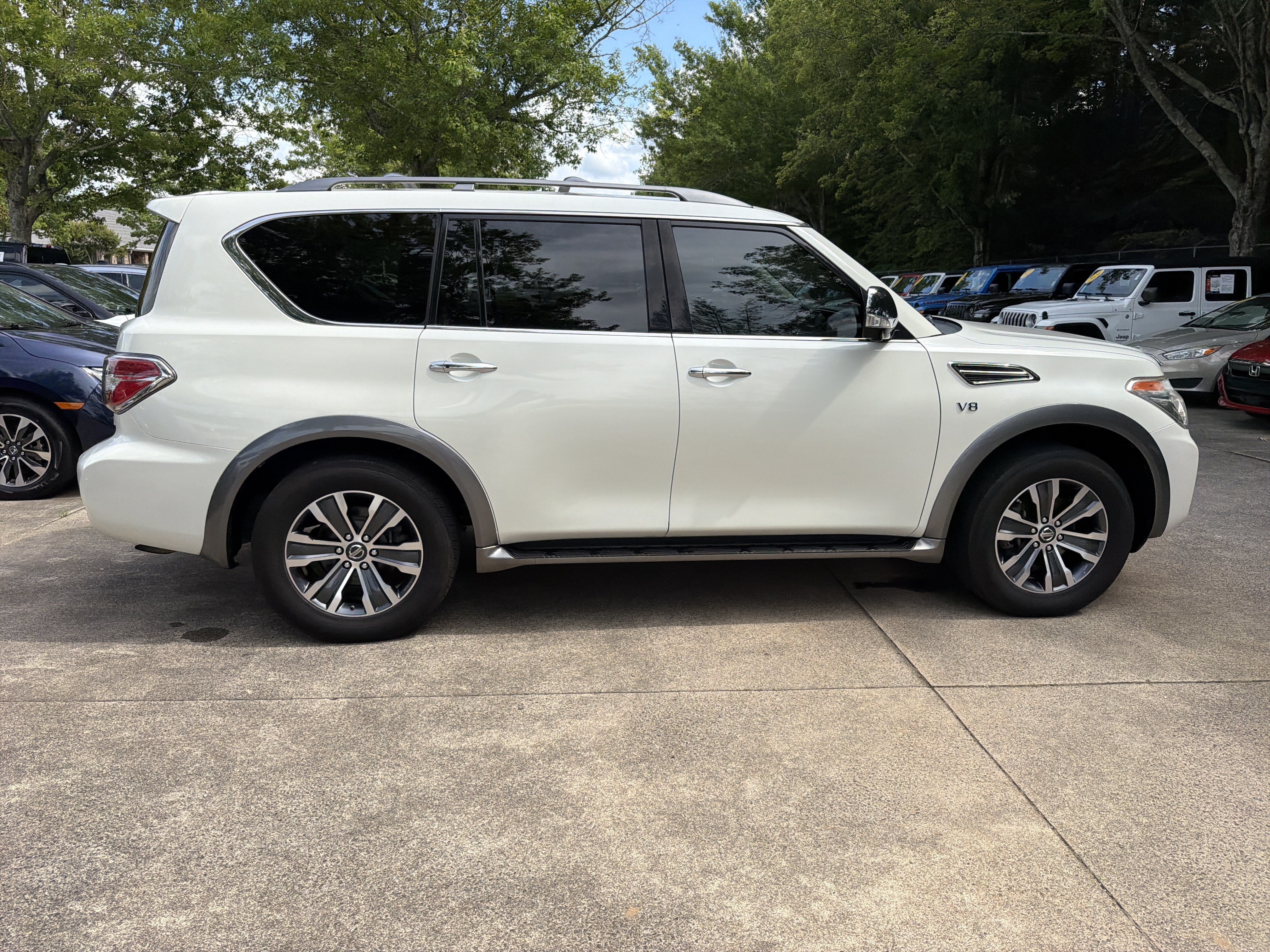 Used 2017 Pearl White Nissan SL image 8