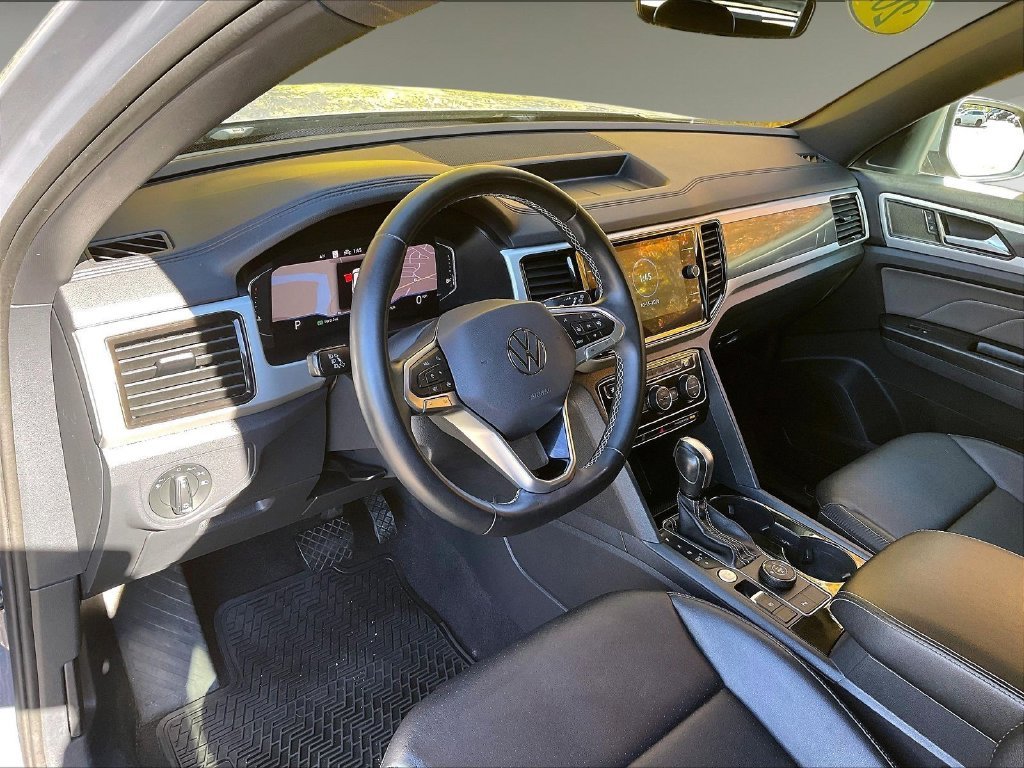 Used 2021 Gray Volkswagen 3.6L V6 SEL image 8