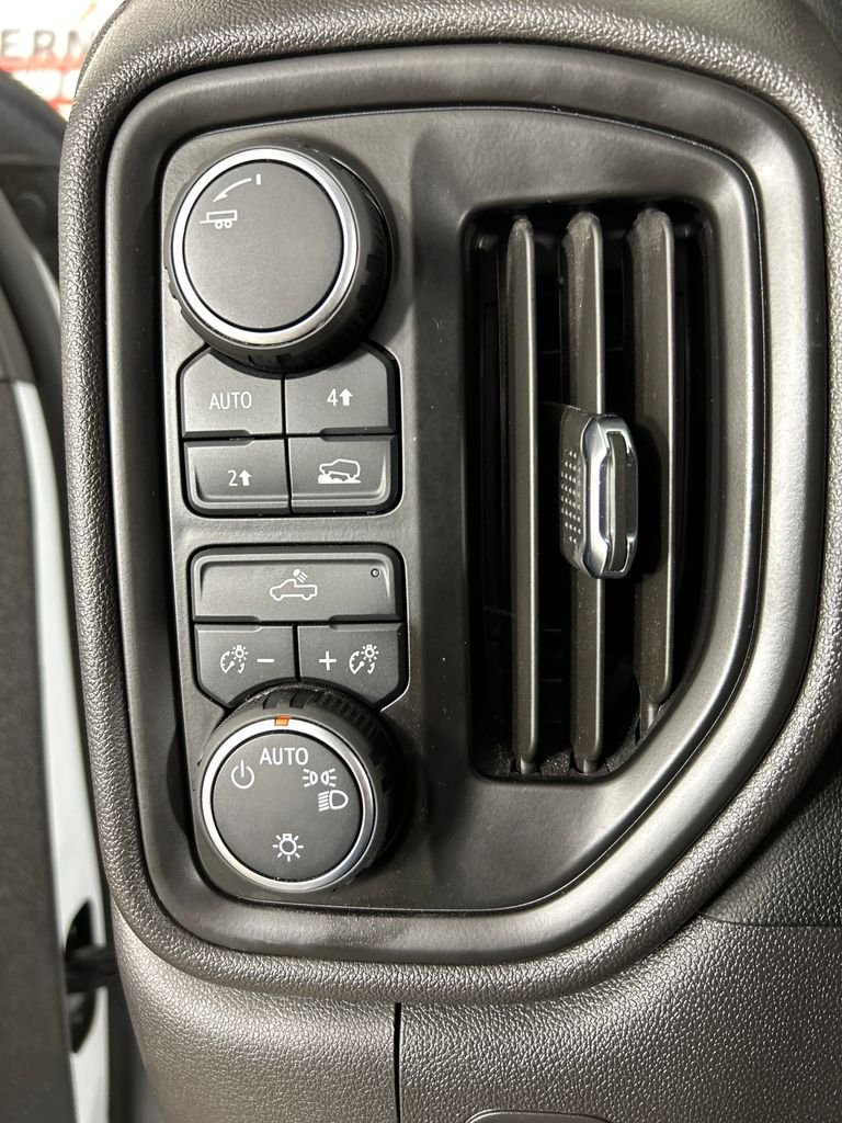 Used 2024 White Chevrolet Custom image 14