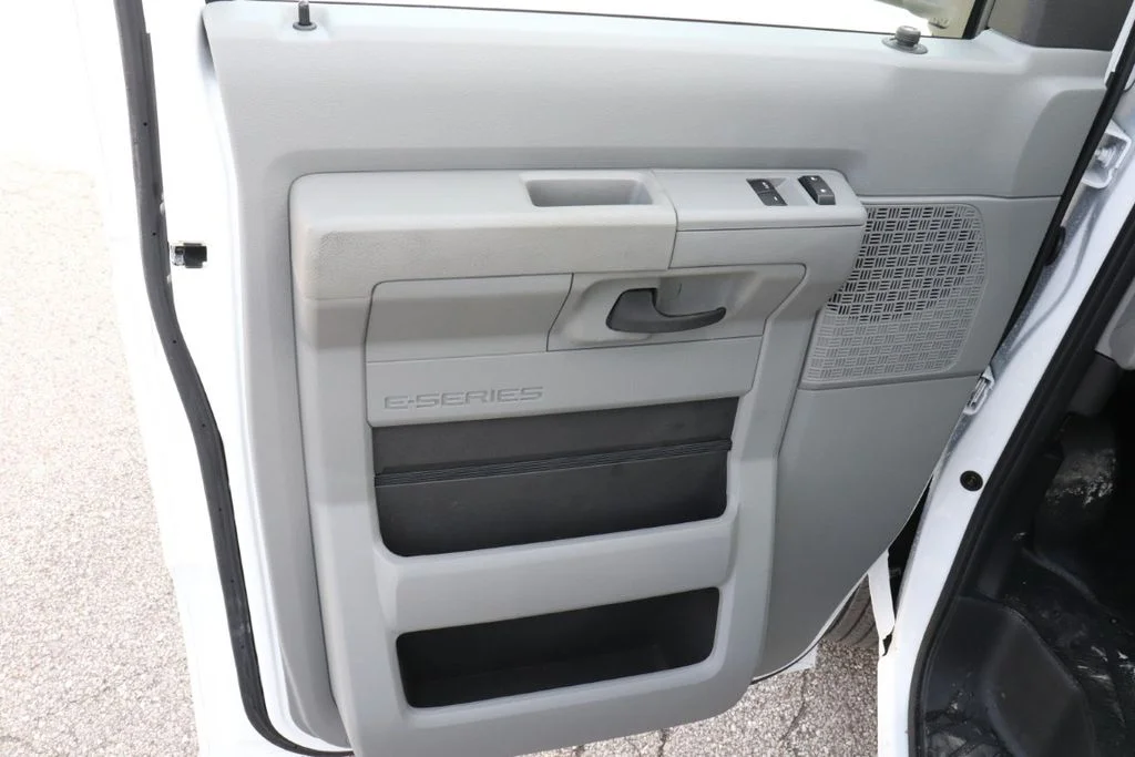 New 2027 White Ford Base Box Van image 28