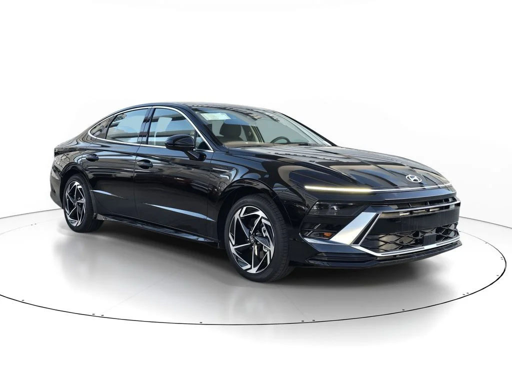 New 2026 Black Hyundai SEL Sport image 2