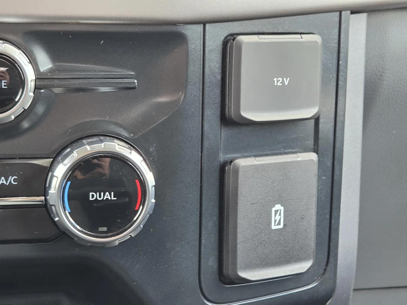 Used 2025 Oxford White Ford XLT 4WD SuperCrew 5.5