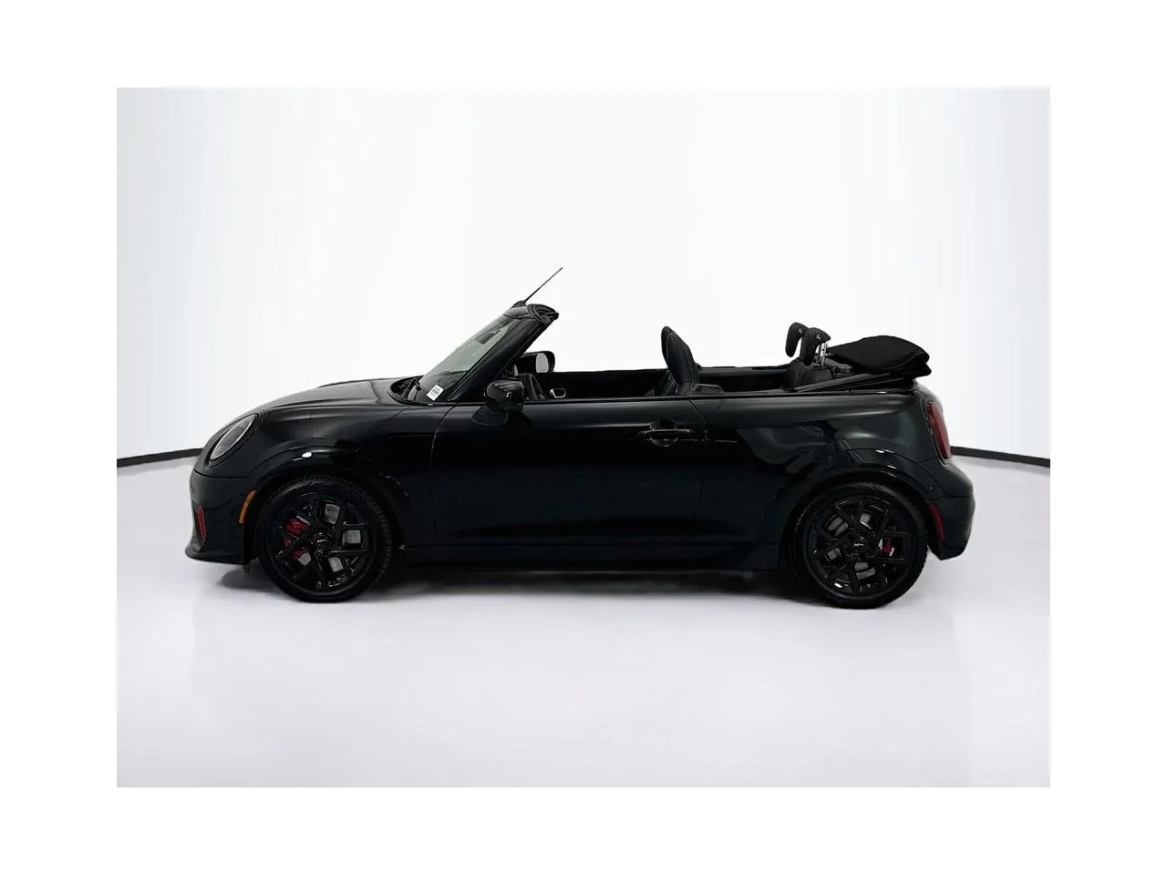 New 2026 Midnight Black II Metallic MINI ICONIC image 8