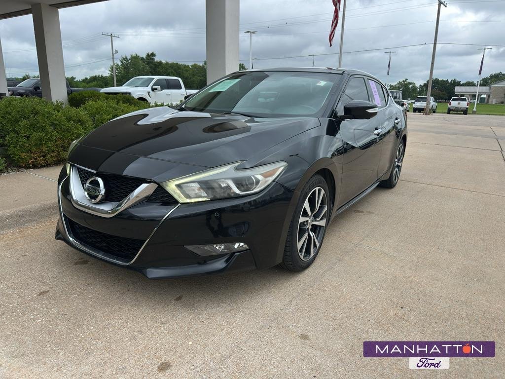 2017 Nissan Maxima Platinum's photo