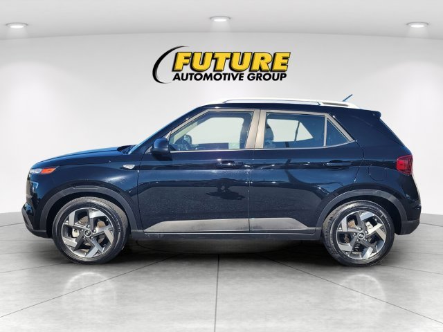 Certified Used 2025 Black Hyundai SEL image 6