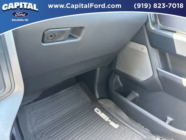 Used 2025 White Ford Platinum image 27