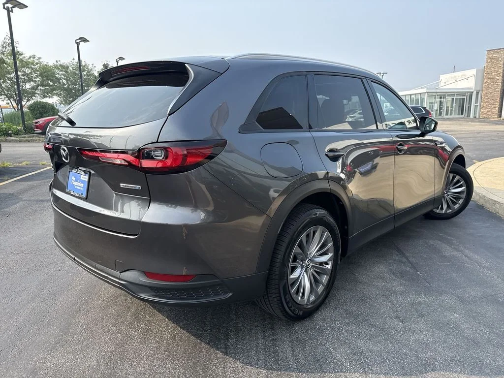 Used 2024 Gray Mazda Preferred image 3
