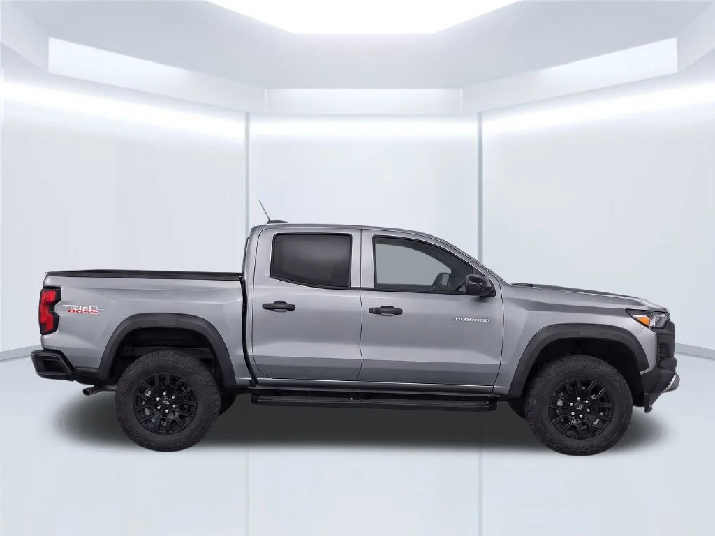 Certified Used 2025 Gray Chevrolet Trail Boss image 11