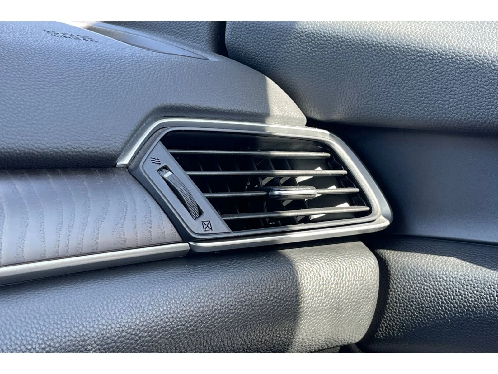 Used 2021 Modern Steel Metallic Honda Touring image 29