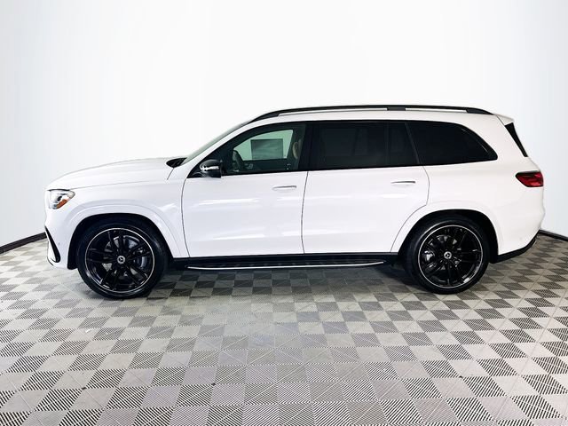 New 2026 MANUFAKTUR Moonlight White Metallic Mercedes-Benz GLS 580 image 37
