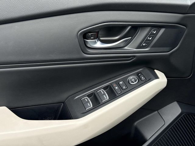 2025 Honda Accord Hybrid EX-L - Photo 18